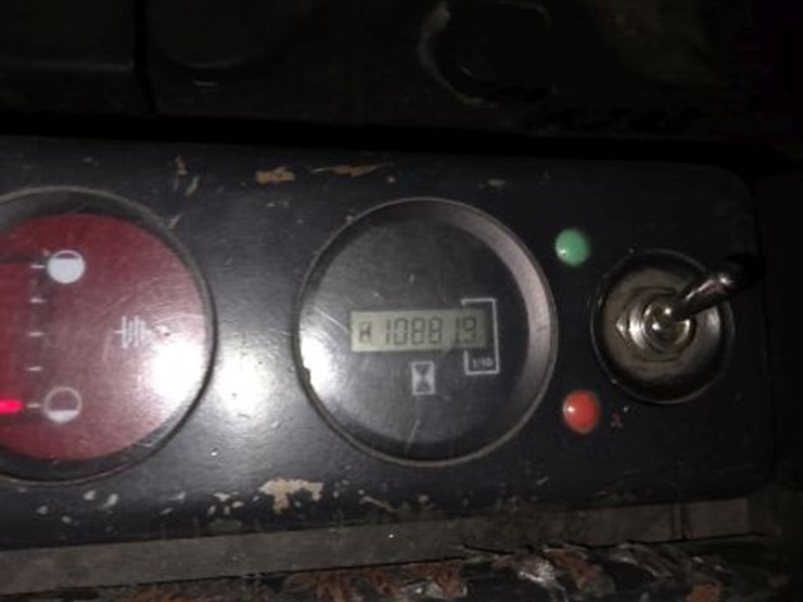 1998-crown-pe3520-60-image-3