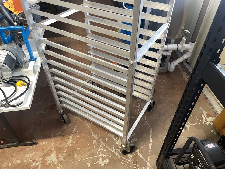 #6194-•-bakers-rack-and-trays-image-13