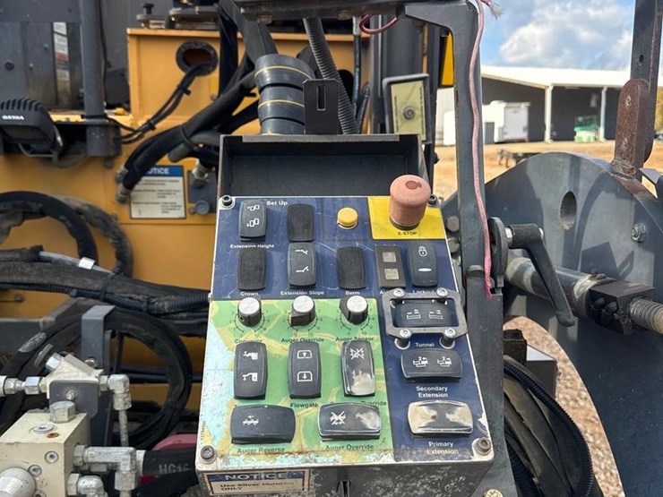 2018-volvo-p7110b-image-16