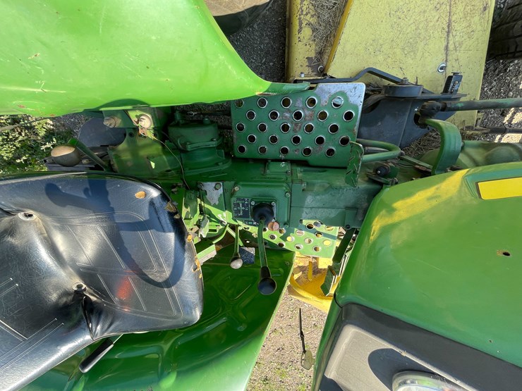 john-deere-850-image-23