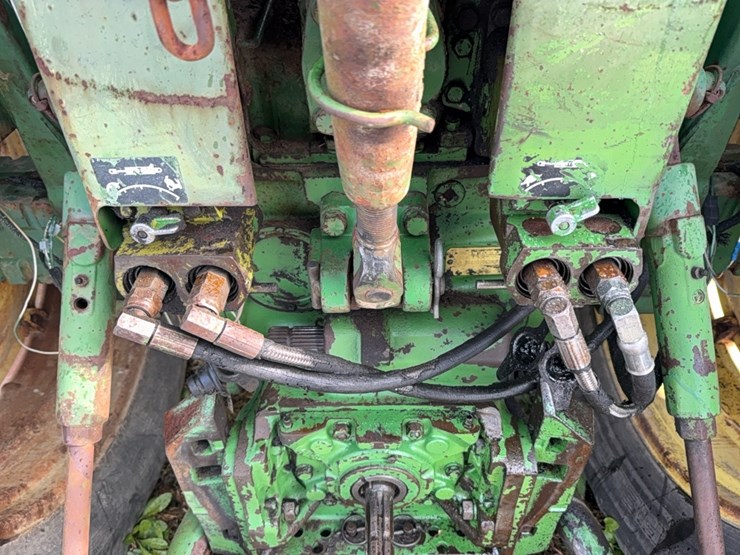 john-deere-4320-image-26