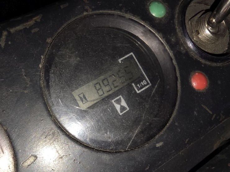 1998-crown-pe3520-60-image-3