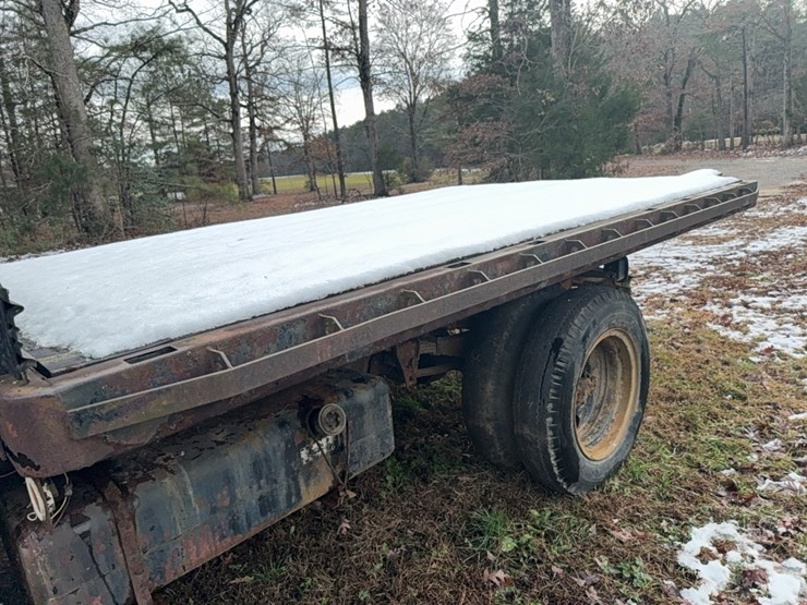 1977-ford-600-image-17