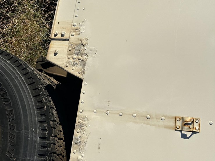 2007-freightliner-business-class-m2-106-image-43