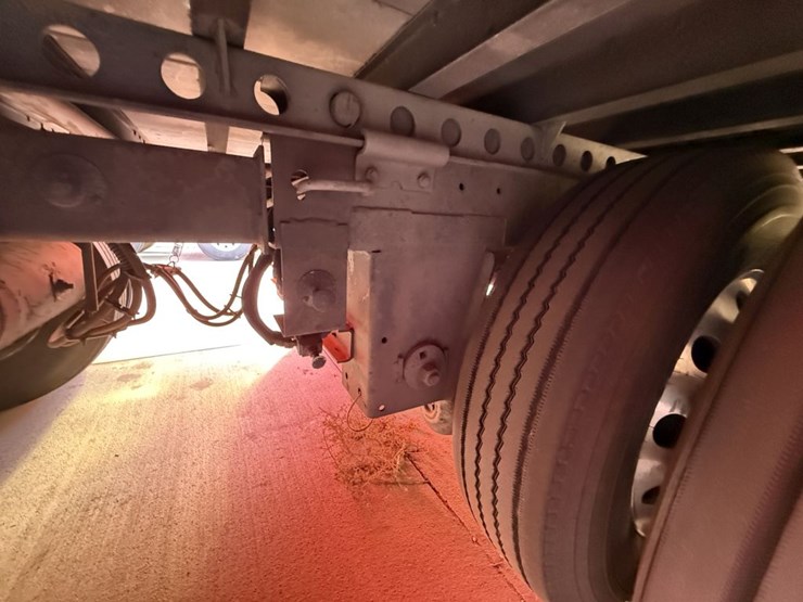 2016-utility-van-image-6