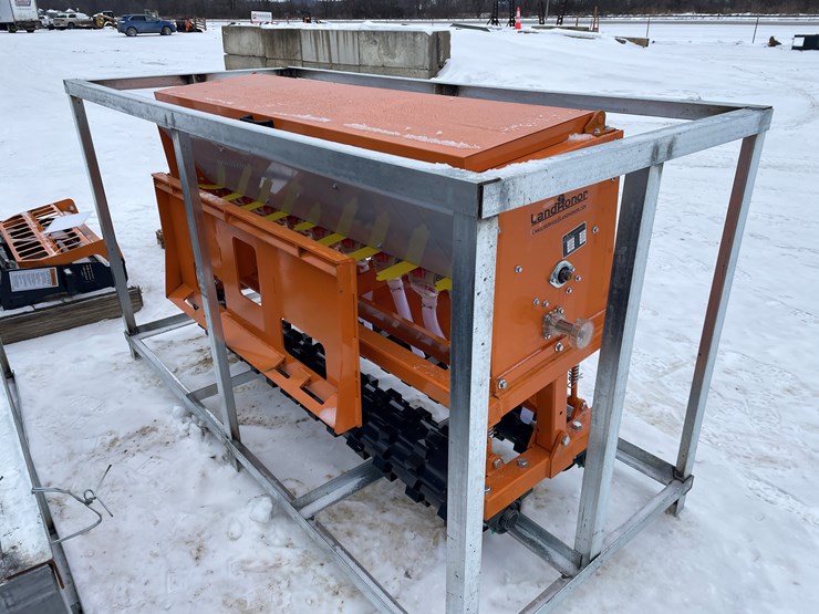 caterpillar-12-image-5