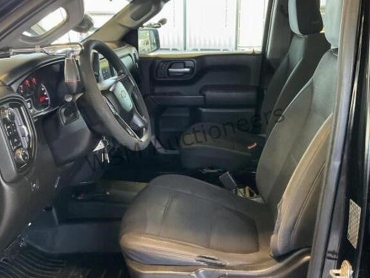 2019-chevrolet-silverado-1500-image-22