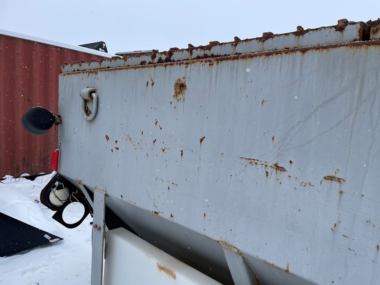 #3773-•-truck-mounted-salter/sander-with-brine-tanks-image-30