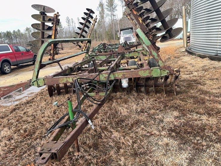 john-deere-230-image-13