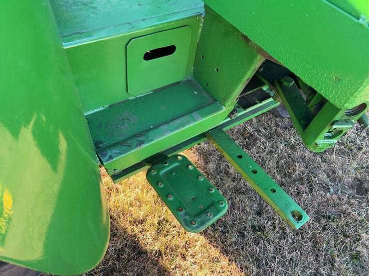 john-deere-830-image-68