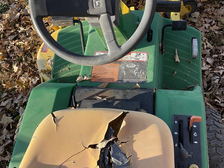 john-deere-f525-image-16