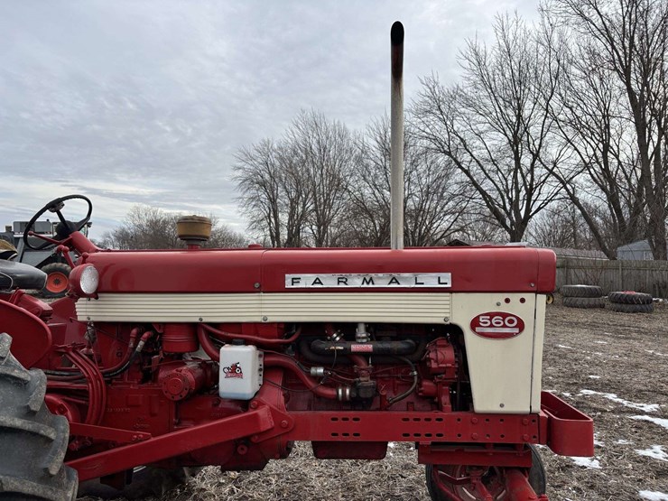 farmall-560-wide-front-image-36