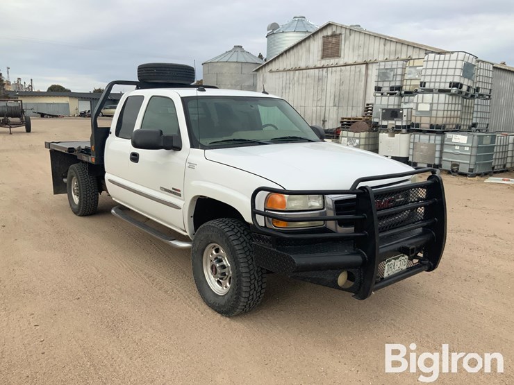 2005-gmc-sierra-2500-image-3