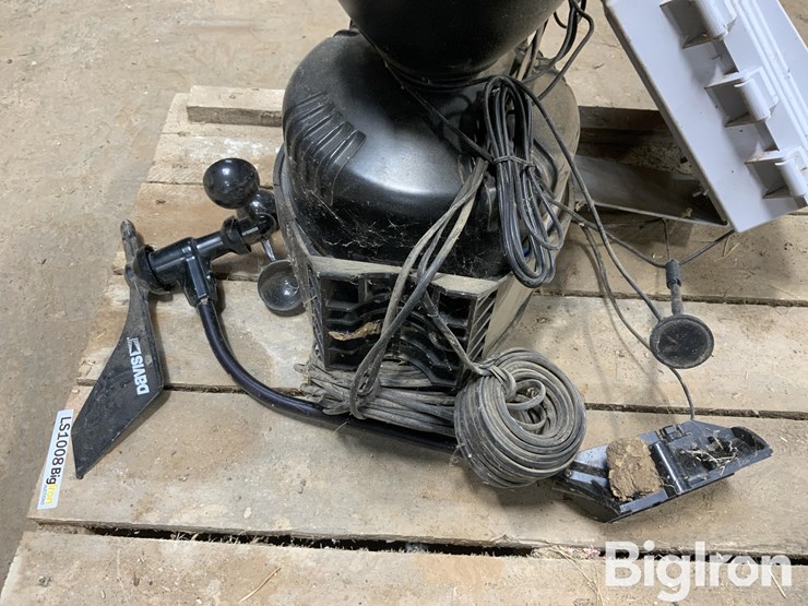 davis-vantage-pro-2-weather-station-&-soil-tools-image-13