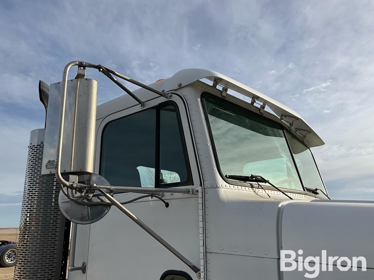 1999-freightliner-fld120-image-20