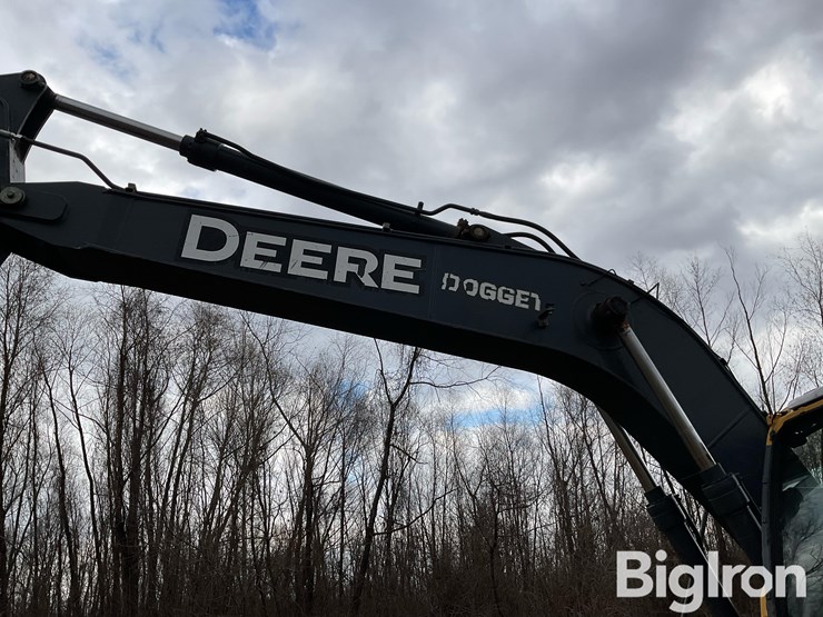 2013-deere-160g-lc-image-17