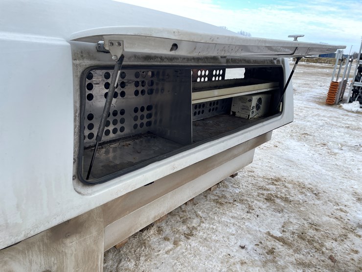 #3796-•-fiberglass-work-topper-image-15