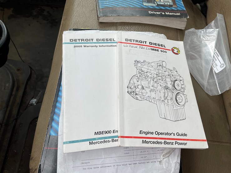 #400-•-2006-sterling-straight-truck-(has-wi-title)-image-90