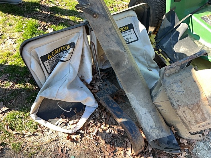 john-deere-173-mower-with-bagger-attachments;-located-at-7241-roxbury-rd,-charles-city,-va,-please-call-804.837.9940-or-804.651.4404-with-questions-image-9