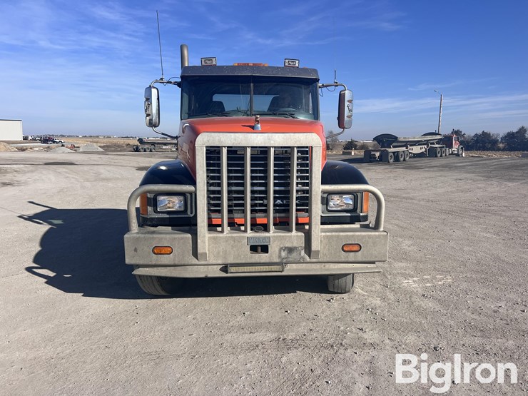 2016-mack-pinnacle-chu613-image-2