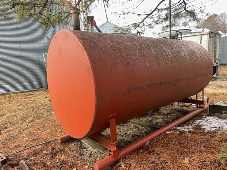 2023-2000-gal-fuel-tank-on-skids,-5-ft-x-12-ft-with-pump;-located-at-7241-roxbury-rd,-charles-city,-va,-please-call-804.837.9940-or-804.651.4404-with-questions-image-24