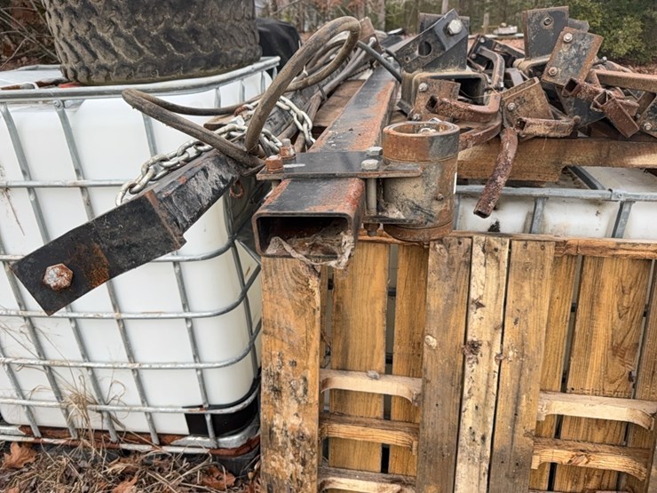 corn-reel,-6-row-hydraulic;-located-at-7241-roxbury-rd,-charles-city,-va,-please-call-804.837.9940-or-804.651.4404-with-questions-image-10