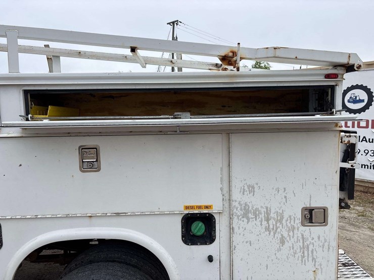 2012-ford-f550-image-22