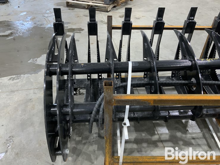 2025-giyi-clg72-skid-steer-curved-log-grabber-image-14