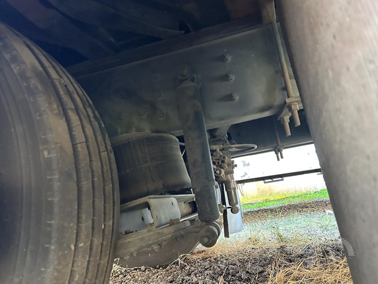 2001-international-4700-image-68