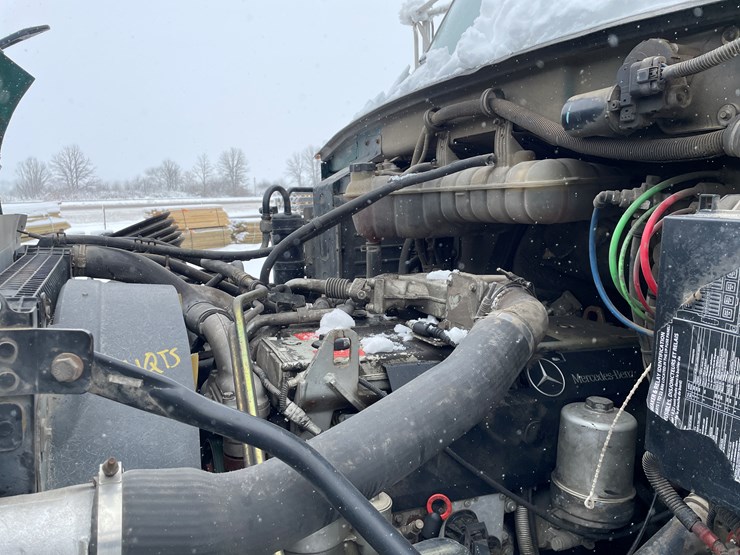 #400-•-2006-sterling-straight-truck-(has-wi-title)-image-60