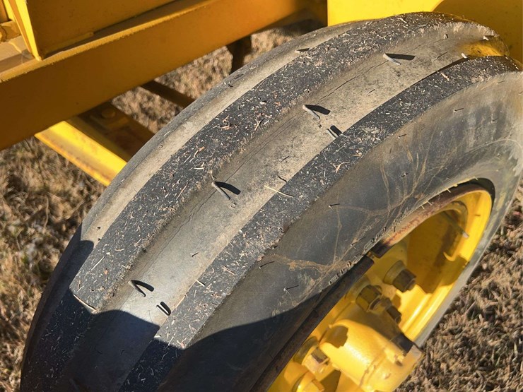 john-deere-840-image-24