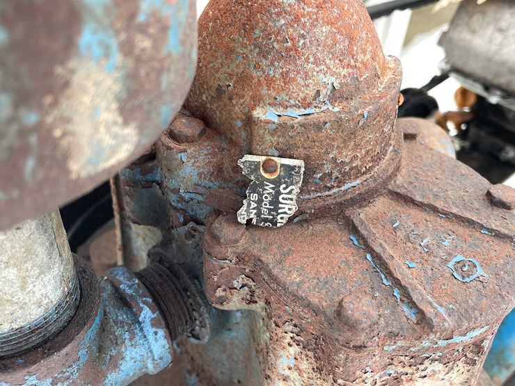 #3523-•-gas-powered-predator-motor-and-surge-vacuum-pump-image-15