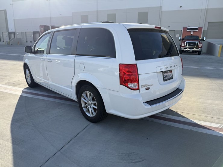 2019-dodge-grand-caravan-image-4