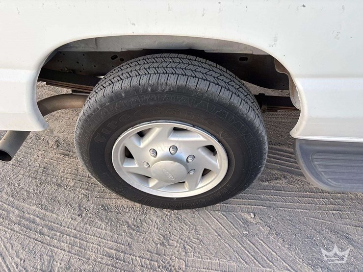 2007-ford-e350-image-23