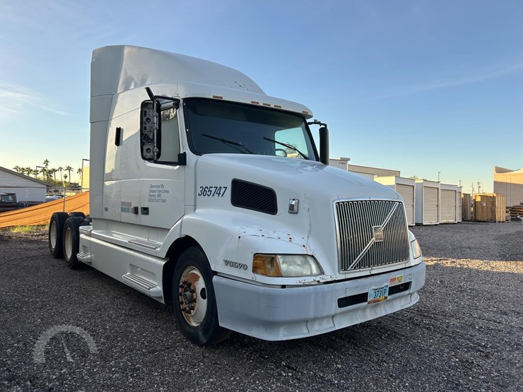 1999-volvo-vnl64t770-image-40