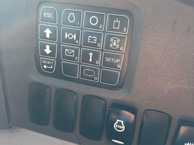 2016-volvo-a30g-image-31