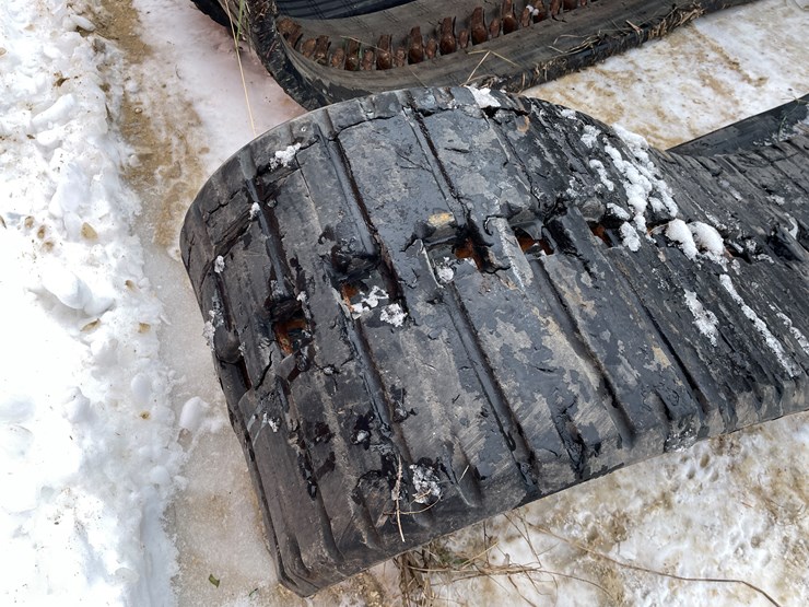 #3795-•-(4)-used-skid-steer-tracks-image-4