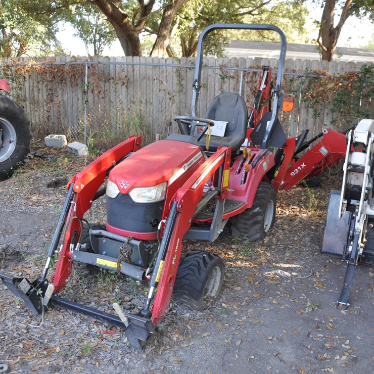 2021 MASSEY-FERGUSON GC1723EB