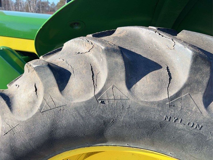 john-deere-830-image-64
