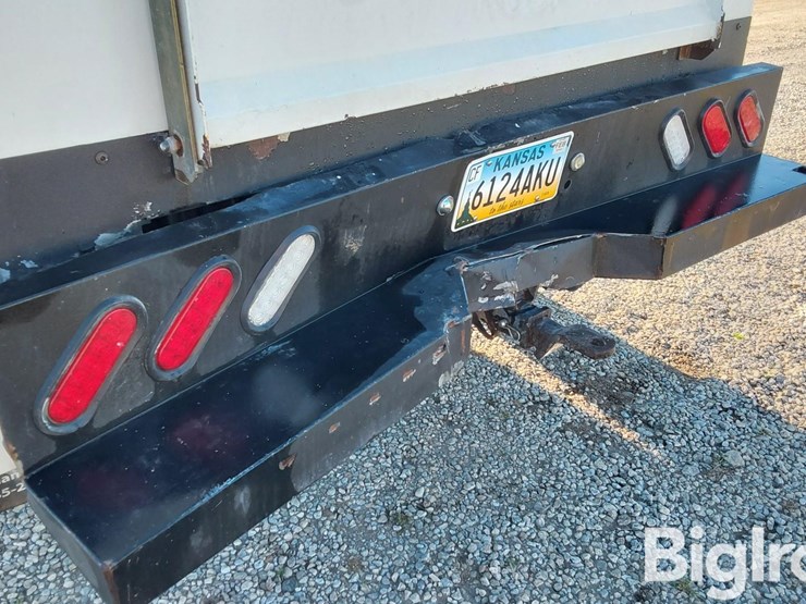 2002-chevrolet-silverado-2500-image-17