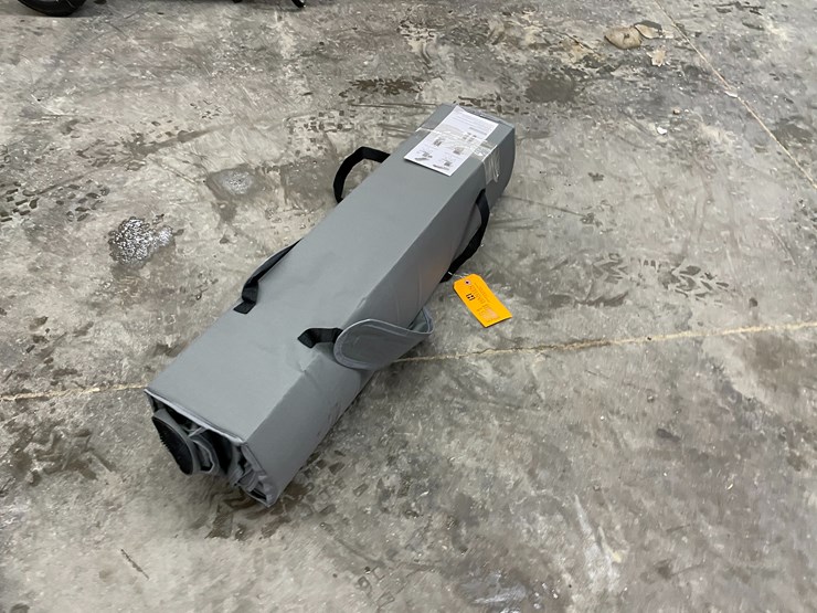 #5851-•-folding-lawn-chair-with-canopy-image-4