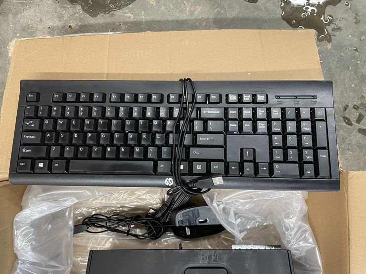 #5853-•-hp-desktop-computer-image-7