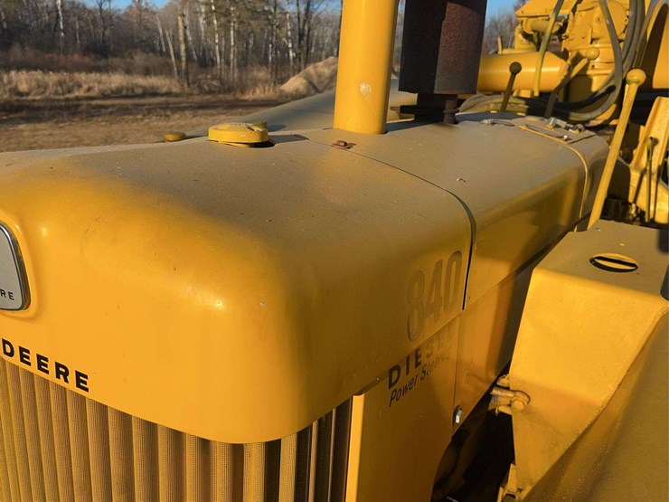 john-deere-840-image-13