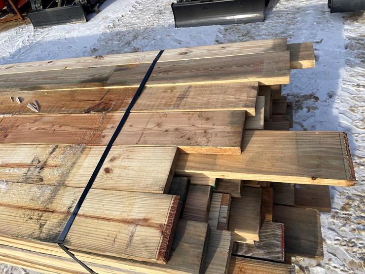 #3810-•-bundle-of-construction-grade-lumber-image-6