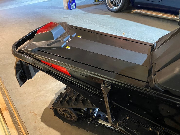 #3797-•-new-2023-polaris-indy-600-cross-country-matryx-snowmobile-image-16