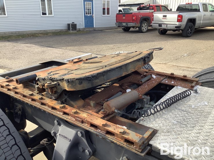 1997-freightliner-flb42st-t/a-cabover-truck-tractor-image-12