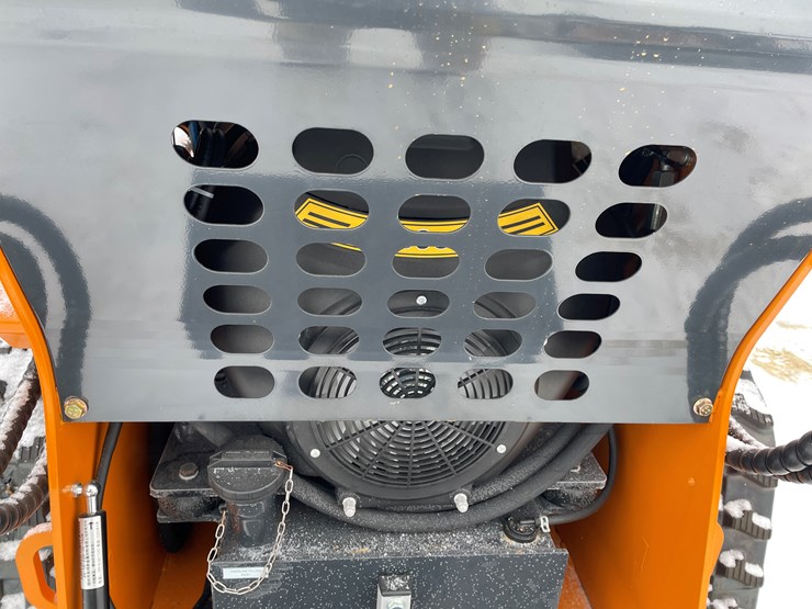 #307-•-new-land-hero-mini-skid-loader-image-21