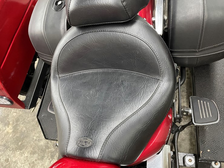 #1010-•-2011-yamaha-v-star-950-tourer-motorcycle-with-trike-kit-(has-wi-title)-image-46