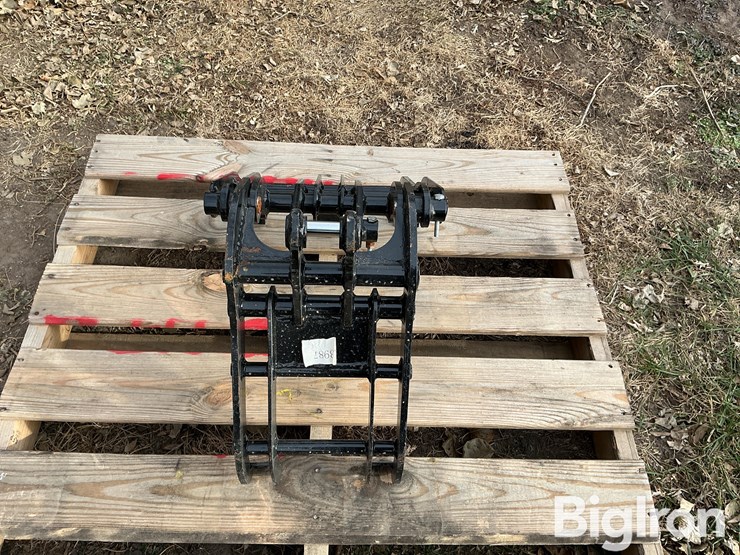 mini-excavator-grapple-image-6