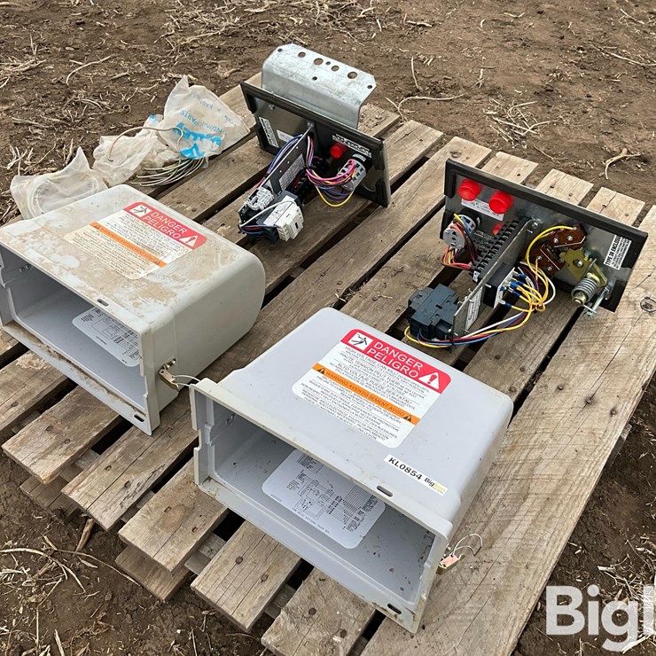 Valley Pivot Tower Control Boxes